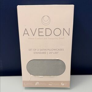 NWT Avedon Satin Pillowcase Set